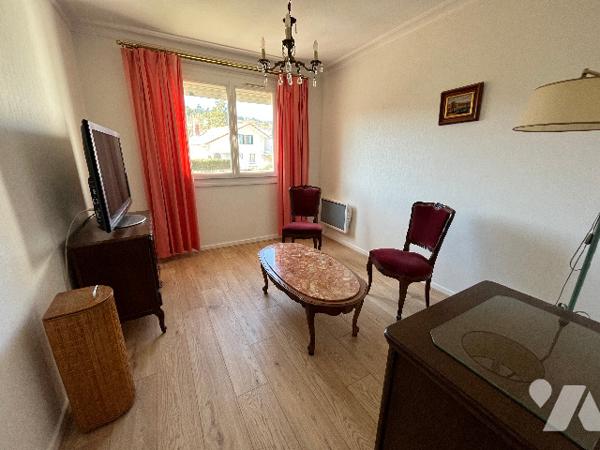 Appartement 77.40m² avec ascenseur en dernier étage