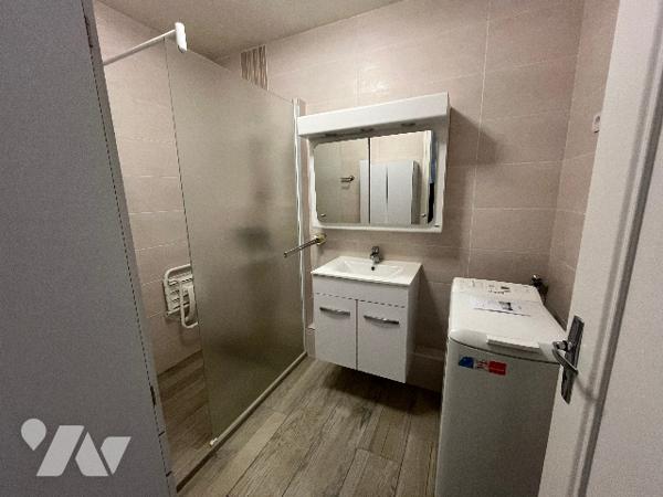 Appartement 77.40m² avec ascenseur en dernier étage