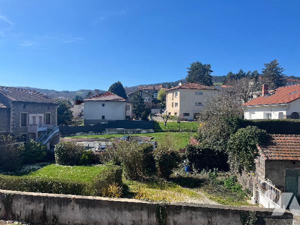 Appartement 77.40m² avec ascenseur en dernier étage