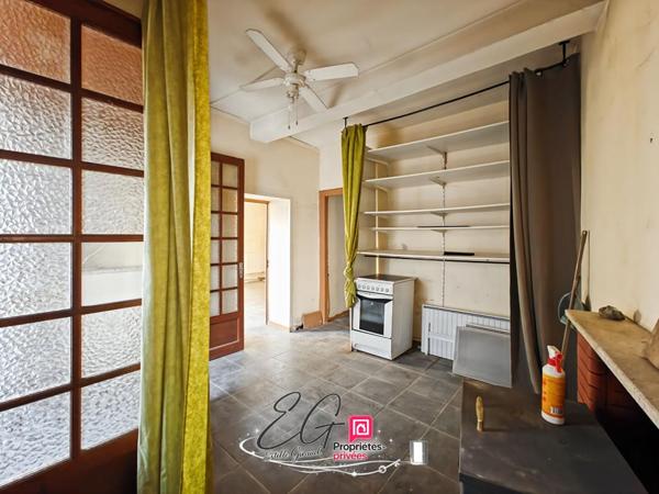 Maison Caunes Minervois, 3 chambres, terrasse de toit, grenier aménageable