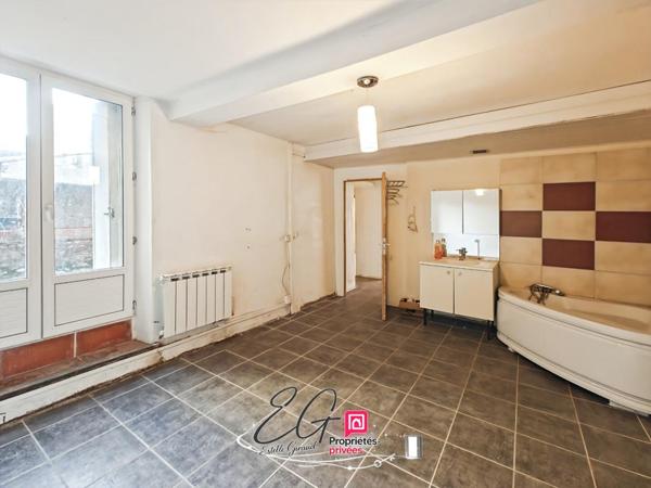 Maison Caunes Minervois, 3 chambres, terrasse de toit, grenier aménageable