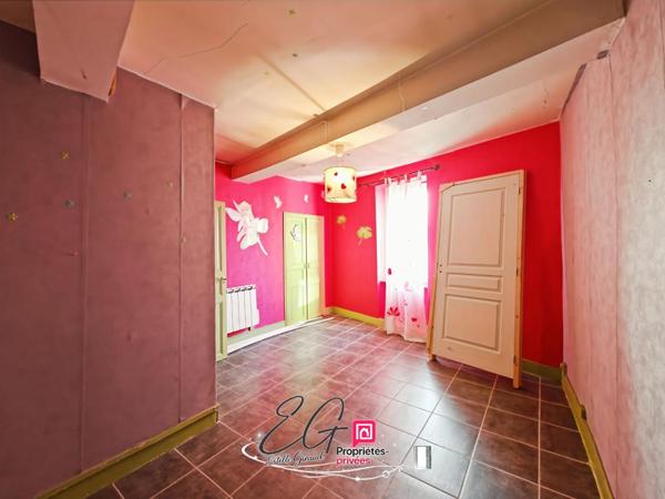 Maison Caunes Minervois, 3 chambres, terrasse de toit, grenier aménageable
