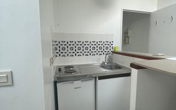 Appartement à louer    1 pièce • 18 m2 Tours