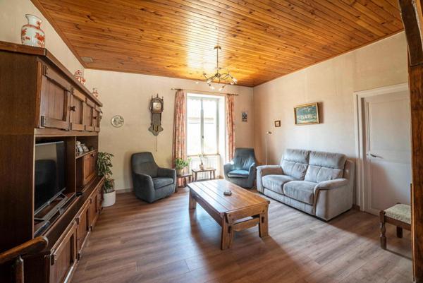 Maison Lissay Lochy 7 pièce(s) 365 m2