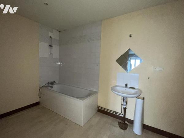 HENON - Maison de bourg