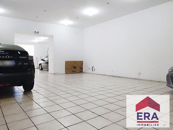 BEL IMMEUBLE 5 T3 ET  UN LOCAL COMMERCIAL QUARTIER GARE 5 MINUTES CENTRE VILLE.