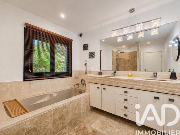 Maison à vendre 7 pièces 280 m² Pujaut
