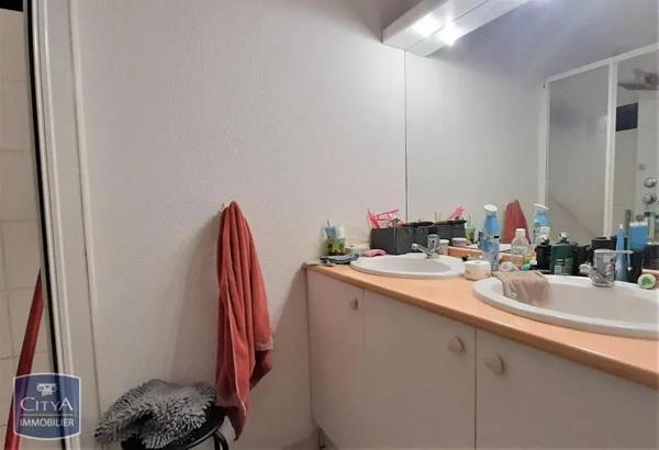 Appartement à louer 3 pièces 61.94m² Caussade (82300)