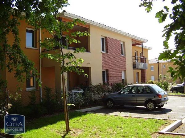 Appartement à louer 3 pièces 61.94m² Caussade (82300)