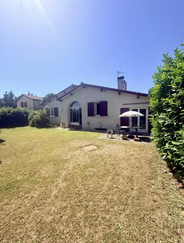 Maison
         4 pièces
        - 112 m² 600 000 € *