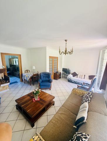 Maison
         4 pièces
        - 112 m² 600 000 € *