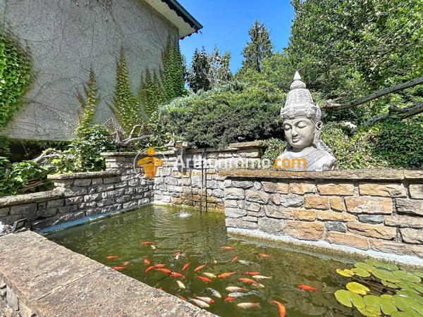 Vente                                                      Maison
                        
                     8 pièces                      285 m2                     à Bourgoin-Jallieu