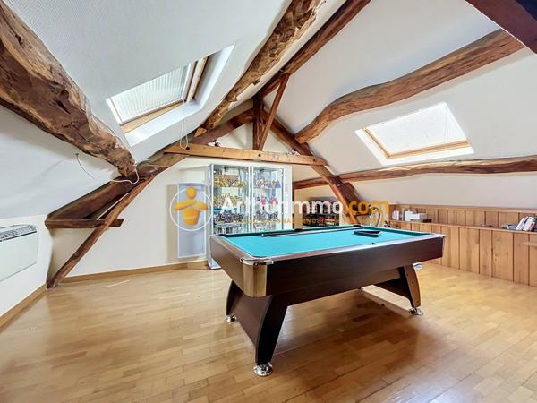 Vente                                                      Maison
                        
                     8 pièces                      285 m2                     à Bourgoin-Jallieu