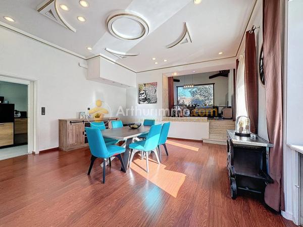 Vente                                                      Maison
                        
                     8 pièces                      285 m2                     à Bourgoin-Jallieu