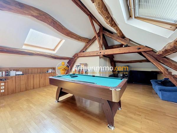 Vente                                                      Maison
                        
                     8 pièces                      285 m2                     à Bourgoin-Jallieu