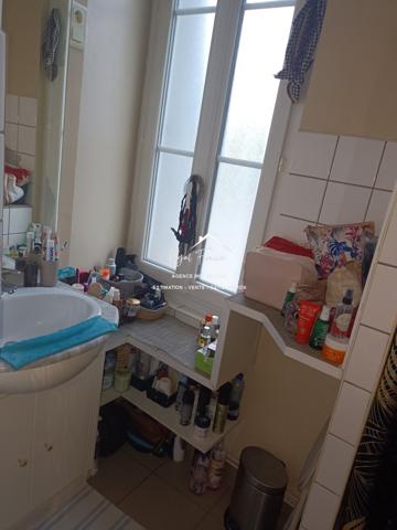 Bien situé, au coeur de Châtellerault, proche des quais de la Vienne