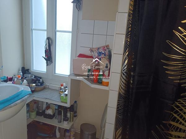 Bien situé, au coeur de Châtellerault, proche des quais de la Vienne