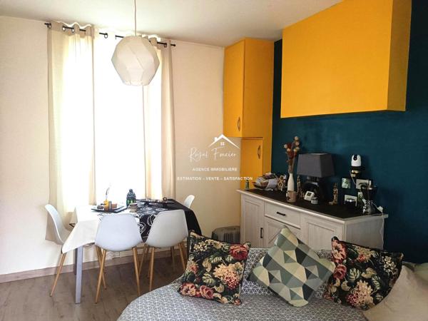 Bien situé, au coeur de Châtellerault, proche des quais de la Vienne