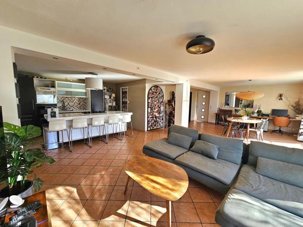 Exceptionnel quartier prisé, Villa de 5 chambres