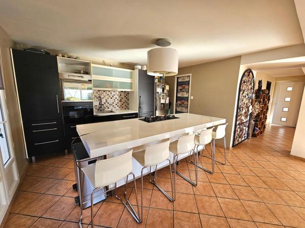 Exceptionnel quartier prisé, Villa de 5 chambres