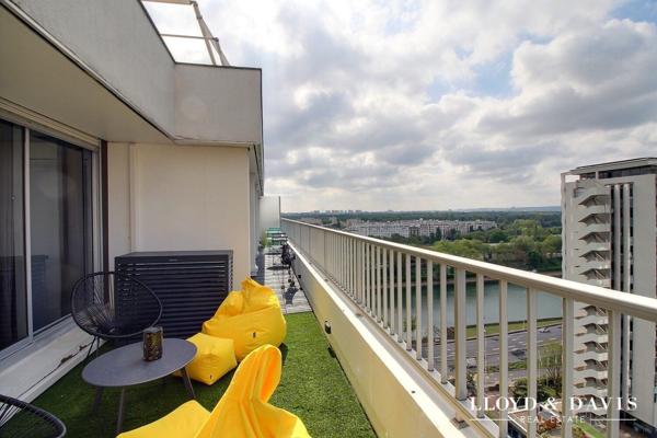 APPARTEMEN DE 160M2 + 50M2 DE TERRASSE EN DERNIER ÉTAGE AVEC VUES EXCETIONELLES.