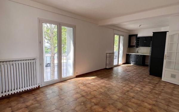 Appartement à louer    3 pièces •  Le Bourget