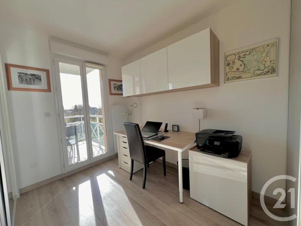 Appartement F6 à vendre  6 pièces - 103,54 m2 PONTOISE - 95