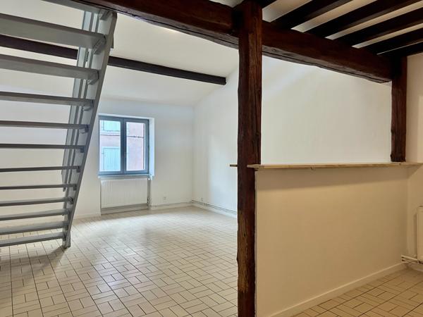 Villefranche-sur-Saône - Appartement - 3 pièces - 65 m² - 2 chambres - Entièrement rénové