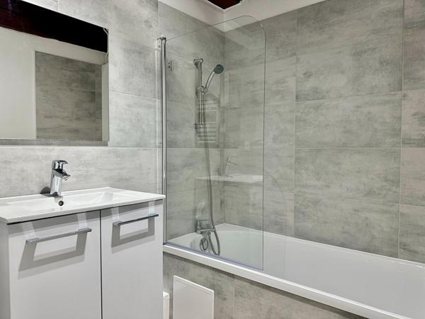 Villefranche-sur-Saône - Appartement - 3 pièces - 65 m² - 2 chambres - Entièrement rénové