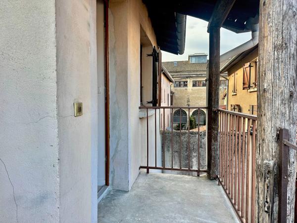 Villefranche-sur-Saône - Appartement - 3 pièces - 65 m² - 2 chambres - Entièrement rénové