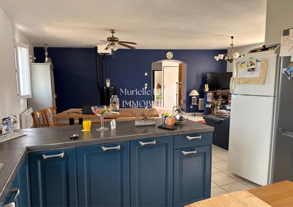 Maison lumineuse de plain-pied avec piscine et beau potentiel – Le Luc