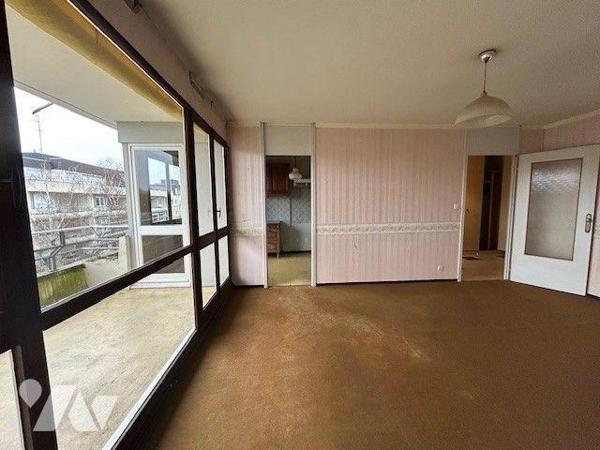 APPARTEMENT A VENDRE SAUMUR
Centre de SAUMUR, Quartier St LOUIS.
Appartement situé au 3ème ét...