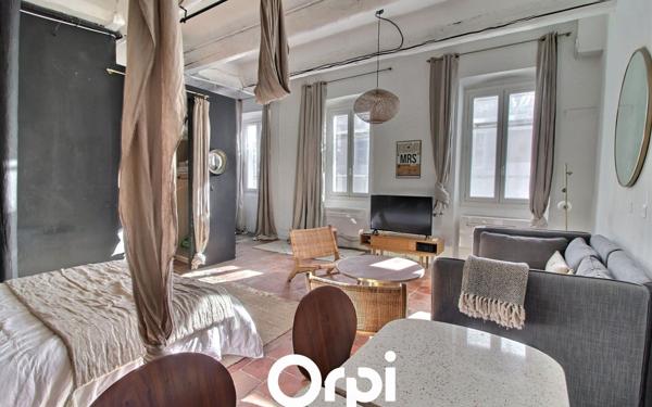 Appartement à vendre    3 pièces •  Marseille 1