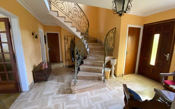 Maison à vendre    6 pièces • 136 m2 Séné