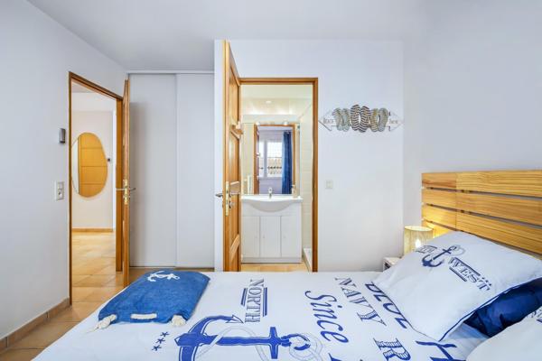 Villa 4 faces avec piscine à 700 m de la plage