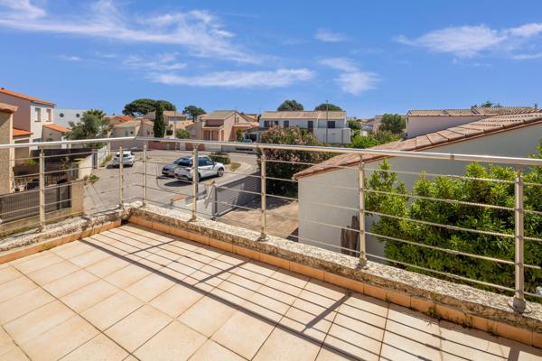 Villa 4 faces avec piscine à 700 m de la plage