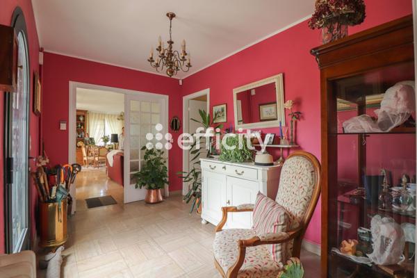 Maison
         8 pièces
        - 224 m² Exclusivité 399 000 € *