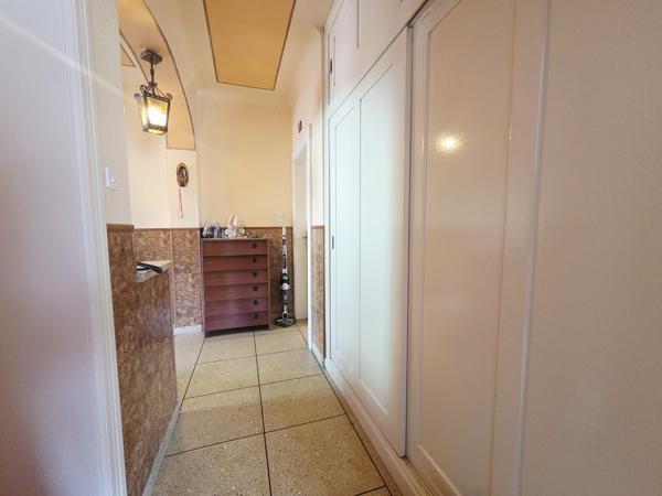 Maison 4 pièces de 110 m² avec grand terrain et dépendances — Stiring- 139 000 €