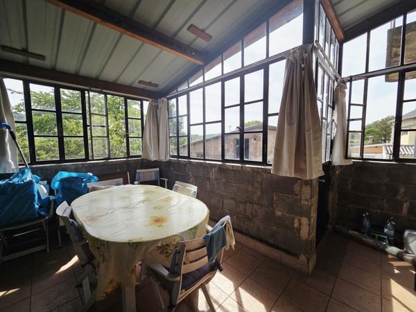 Maison 4 pièces de 110 m² avec grand terrain et dépendances — Stiring- 139 000 €