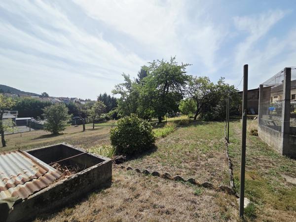 Maison 4 pièces de 110 m² avec grand terrain et dépendances — Stiring- 139 000 €