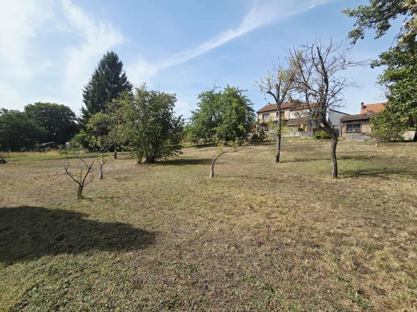 Maison 4 pièces de 110 m² avec grand terrain et dépendances — Stiring- 139 000 €