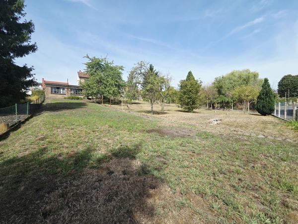 Maison 4 pièces de 110 m² avec grand terrain et dépendances — Stiring- 139 000 €