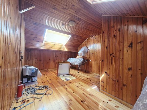 Maison 4 pièces de 110 m² avec grand terrain et dépendances — Stiring- 139 000 €