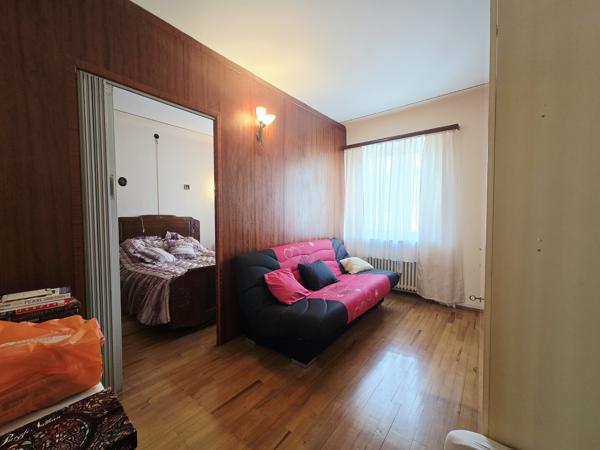 Maison 4 pièces de 110 m² avec grand terrain et dépendances — Stiring- 139 000 €