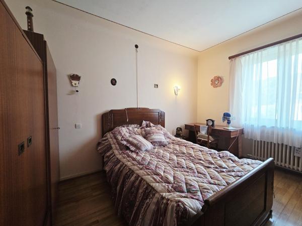 Maison 4 pièces de 110 m² avec grand terrain et dépendances — Stiring- 139 000 €