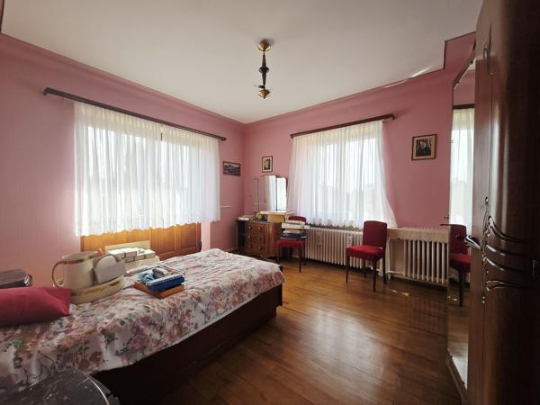 Maison 4 pièces de 110 m² avec grand terrain et dépendances — Stiring- 139 000 €