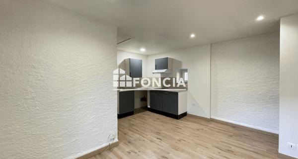 Location Appartement 2 pièces 31.23 m² - Saint-laurent-des-arbres 30126