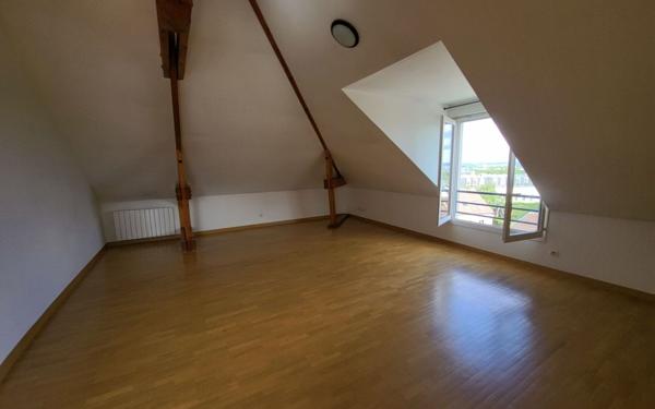 Appartement à vendre    4 pièces •  Chambourcy
