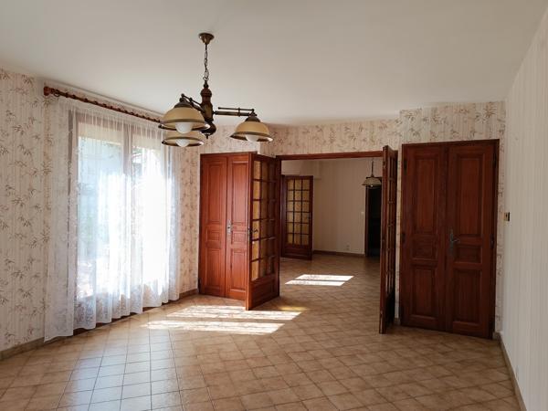 Maison
         9 pièces
        - 152 m² Exclusivité 299 000 € *