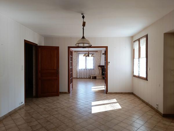 Maison
         9 pièces
        - 152 m² Exclusivité 299 000 € *